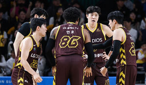 프로농구 LG, 마레이 복귀전서 한국가스공사에 신승&hellip;6연승 질주