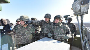 합참의장, 서부전선 대비태세 점검&hellip;"북 도발 시 단호히 대응"
