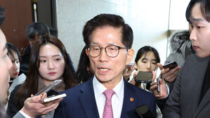 김문수 "대선 출마 생각 전혀 없어&hellip;윤 대통령 탄핵 심판 기각돼야"