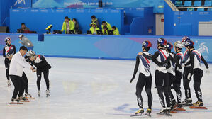 한국 쇼트트랙, 준비는 끝났다&hellip;기념사진 찍으며 결의