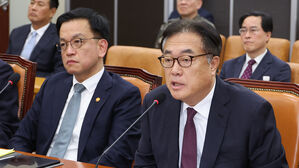 정진석 "윤, 입법권 과도한 행사에 헌정질서 위기 인식"