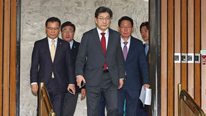 권성동 "이재명 우클릭, 겉과 속 다른 데다 '씨 없는 수박'"
