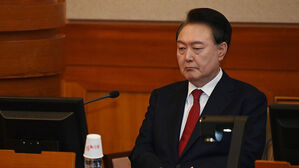 법원, 윤 대통령 구속취소 심문기일 오는 20일로 지정