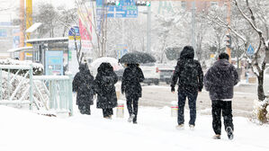 남부 &middot; 중부 대설특보 확대&hellip;중대본 1단계 가동