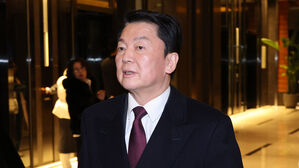 안철수 "이번 대선 중도가 결정&hellip;국민의힘, 계엄 옹호당 벗어나야 승산"
