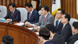 권성동 "헌재, 임의로 법 해석한다면 법치 아닌 문형배 인치"