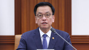 최상목 "글로벌 교역 불확실성 증폭&hellip;수출 다변화 논의"
