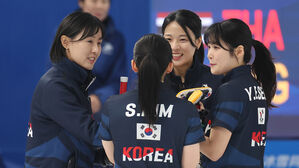 여자 컬링 경기도청 7연승&hellip;'예선 1위' 준결승행