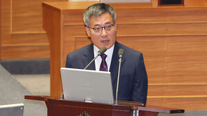 법무 대행 "윤 구속취소 부당"&hellip;즉시항고 요구엔 "본안재판에서"