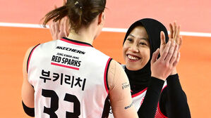 '뒷심 강한' 정관장, 풀세트 접전 끝에 도로공사 제압