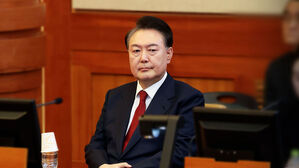 윤 대통령 측 "단전 지시 사실 없어&hellip;재탕&middot;삼탕 의혹 제기"