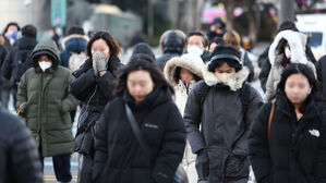 코로나 이후 중산층만 지출 회복 못해&hellip;"소비 여력 급하락"