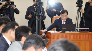 반도체 기업 세액공제 5%p 상향 'K칩스법' 기재위 통과