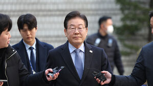 '대장동 일당' 재판부, 이재명 증인 채택&hellip;내달 21일 예정