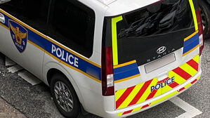 함안 사거리서 통근버스가 전신주 추돌&hellip;7명 경상