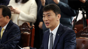 이복현 "우리금융 거버넌스 흔들리면 안 돼&hellip;임종룡 임기 채워야"