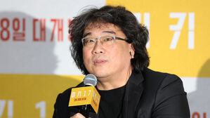 질문에 답하는 봉준호 감독(사진=연합뉴스)