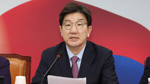 권성동 "이재명, 문재인 정부보다 더 좌편향&hellip;반기업&middot;시장"