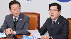 박찬대 "'윤 복귀' 믿음이야말로 호수에 비친 달그림자 쫓는 것"