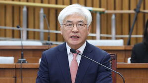 답변하는 마은혁 헌법재판관 후보자(사진=연합뉴스)