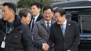 더불어민주당 이재명 대표가 26일 서울고등법원에서 열린 공직선거법 위반 혐의 사건 2심 결심 공판에 출석하고 있다.(사진=연합뉴스)