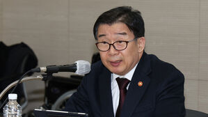 권익위, '국민권익의 날' 기념 부패방지&middot;권익보호 포상 수여