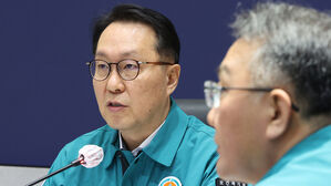 정부 "원점 재검토 변함없어…추계위 법제화로 갈등 종식 기대"