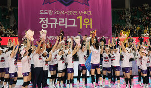 흥국생명, 정규리그 1위 시상식&hellip;김연경 은퇴 투어도 동시에