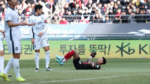 프로축구선수협 "K리그 경쟁력 위해 잔디 개선 필수"