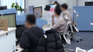 대기업 진짜 신입은 줄었다&hellip;10명 중 3명은 '중고 신입'
