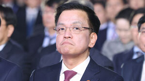 최 대행 "유산취득세 개편안 이달 발표&hellip;낡은 상속세 개편할 때"