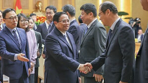 베트남 총리, 한국 기업에 반도체&middot;AI 등 투자확대 요청