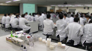 의사추계위법 상임위 관문 넘었지만…내년 모집 정원은 '안갯속'