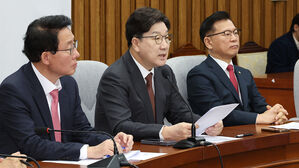 여당, 민가 오폭 사고에 "군 지휘계통 난맥상"&hellip;국방장관 임명 촉구