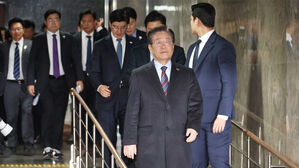 긴급 의원총회 참석하는 이재명 대표(사진=연합뉴스)