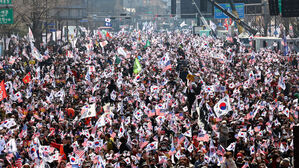 희비 엇갈린 탄핵 찬반집회&hellip;"이겼다" vs "검찰 규탄"