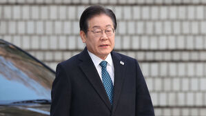 이재명, 대장동 재판 증인 불출석&hellip;"또 안 나오면 과태료 검토"