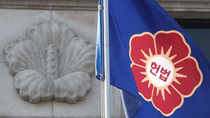변론종결 후 선고일 지정까지 35일&hellip;이전 대통령 사건 3배 이상