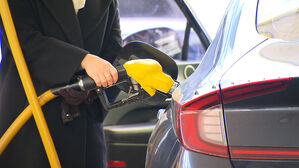 유류세 인하 폭 일부 축소&hellip;"유가 하락에 실질 영향 제한적"