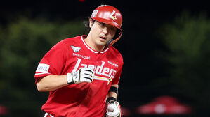 SSG 최정, 오른쪽 허벅지 통증&hellip;개막전 출장 불발