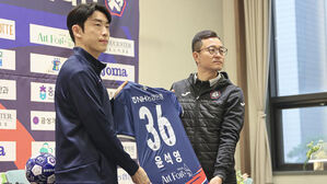 K리그2 충북청주, EPL 출신 윤석영 영입
