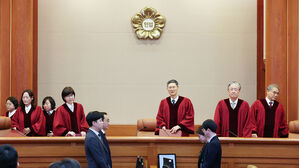 한덕수 선고 네 갈래 나뉜 헌재&hellip;윤 선고 전원일치 가능성은