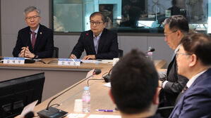 개회사 하는 안덕선 의협 의료정책연구원장(사진=연합뉴스)