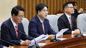 권성동 "추경 논의 본격 착수&hellip;야당 삭감 재난 예비비 2조 포함"