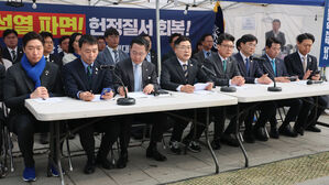 야, 총리실 앞 회견 열고 마은혁 임명 촉구&hellip;오후 본회의 추진