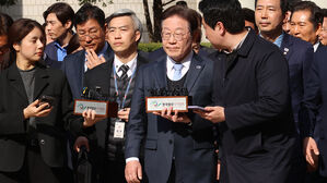 '표현의 자유' 강조한 법원, 5년 전 이재명 대법 전합판결 인용