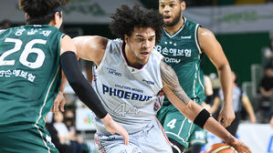 갈 길 바쁜 DB, 현대모비스에 패배&hellip;6위 정관장과 1경기 차