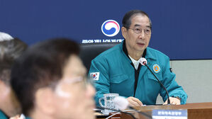 한덕수 대통령 권한대행 국무총리가 29일 정부서울청사에서 산불 대응 중앙재난안전대책본부 회의를 하고 있다. (사진=대통령실통신사진기자단, 연합뉴스)