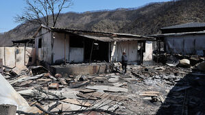 중대본 "경북&middot;경남 산불 주불 모두 진화&hellip;역대 최대 피해"