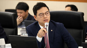 질의하는 박정훈 의원(사진=연합뉴스)